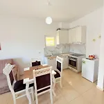 Azalea Apartment Sarandë