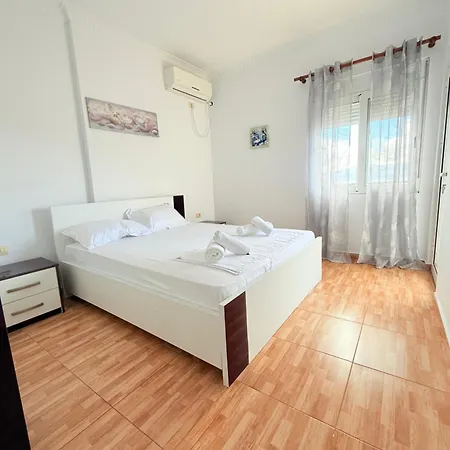 Azalea Apartament *
